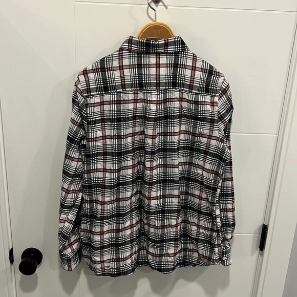 Banana Republic  classic fit flannel button up shirt size large - Picture 11 of 12